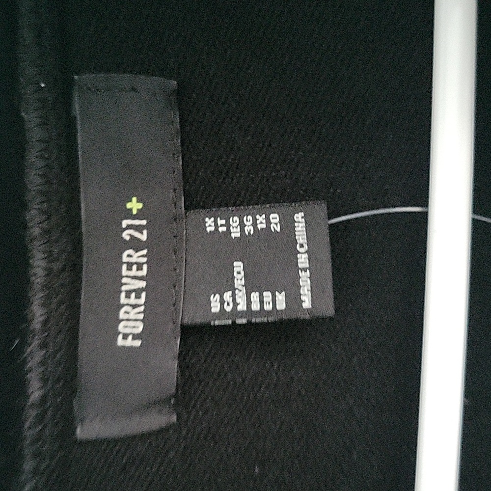 Elegant Black Women's Cardigan - Picture 2 of 8